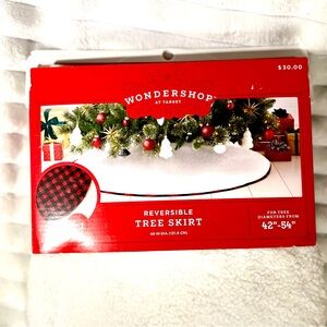 WONDERSHOP AT TARGET Reversible Tree Skirt • Red & Black Plaid and White Fleece